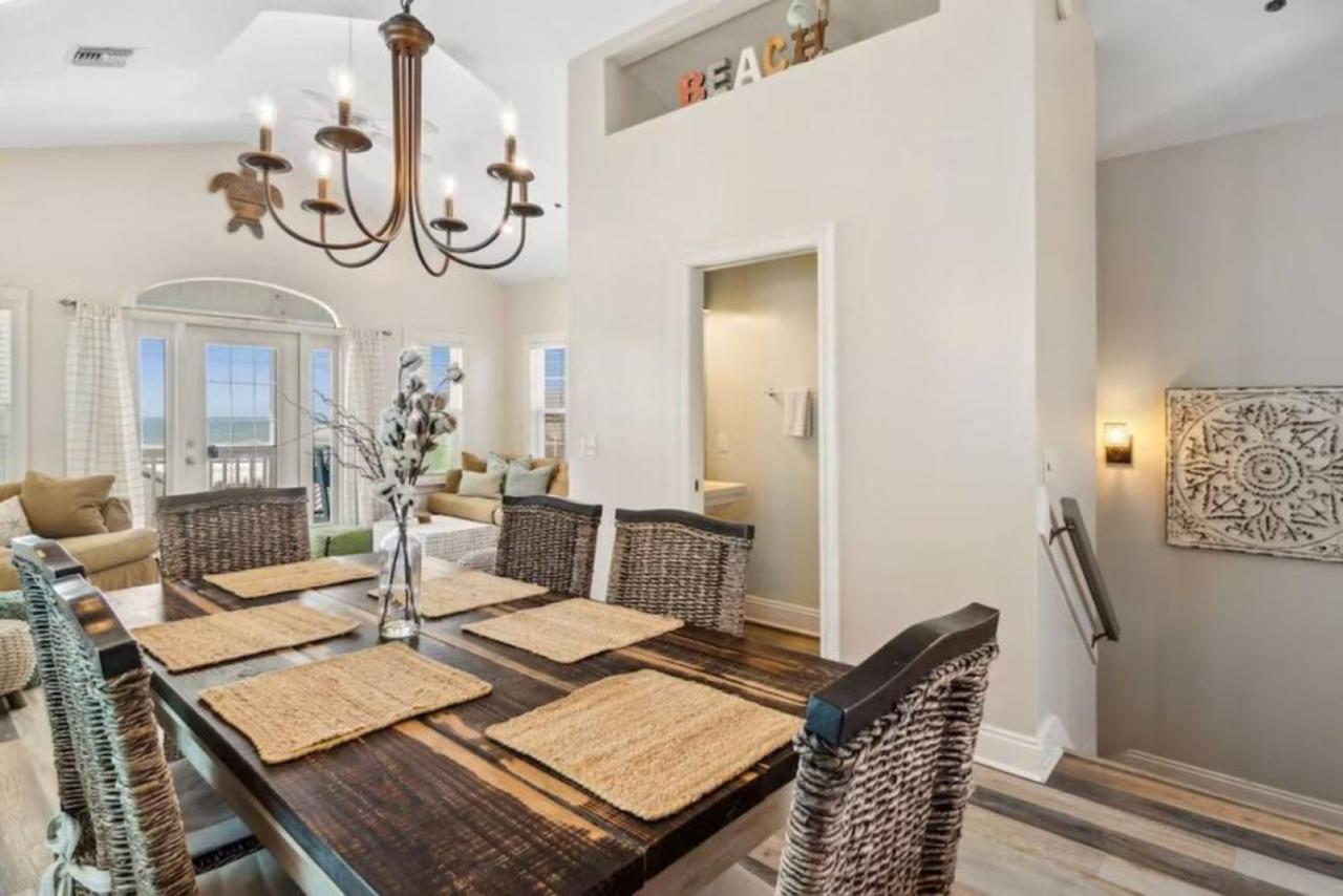 Sea-jay With Water Views, Where Sunset Swims And Moonlit Beach Strolls Await Holiday home *