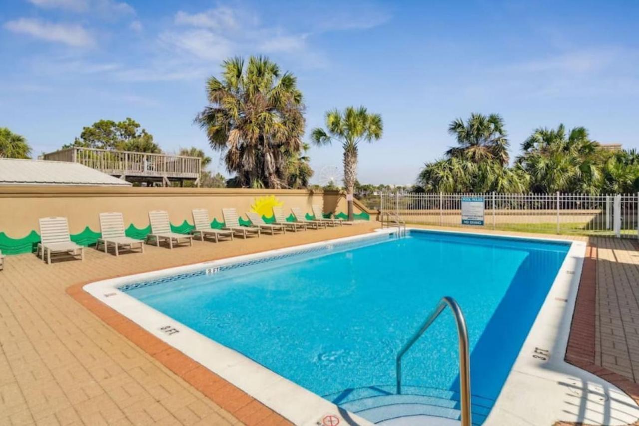 Sea-jay With Water Views, Where Sunset Swims And Moonlit Beach Strolls Await